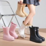 015 Edge-Trimmed Rain Boots