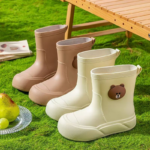 1138 Bear Head Rain Boots